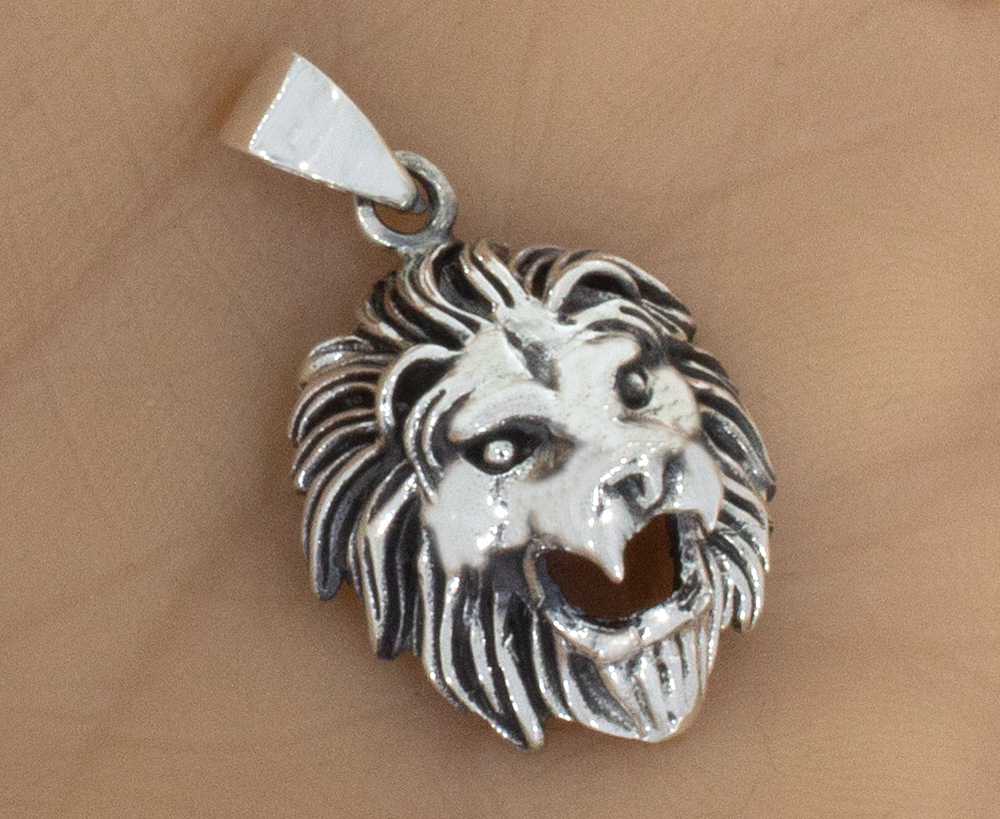 Silberanhänger Löwenkopf