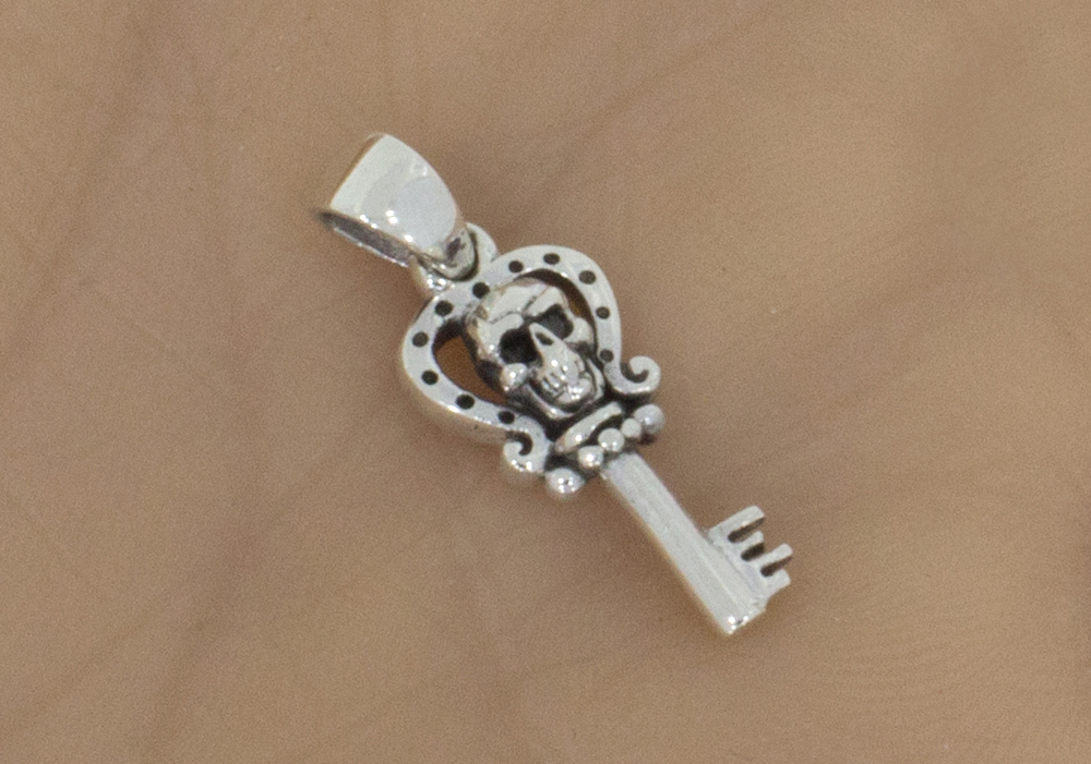 Silberanhänger kleiner Schlüssel