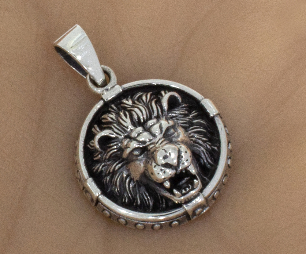 Silberanhänger Löwenkopf